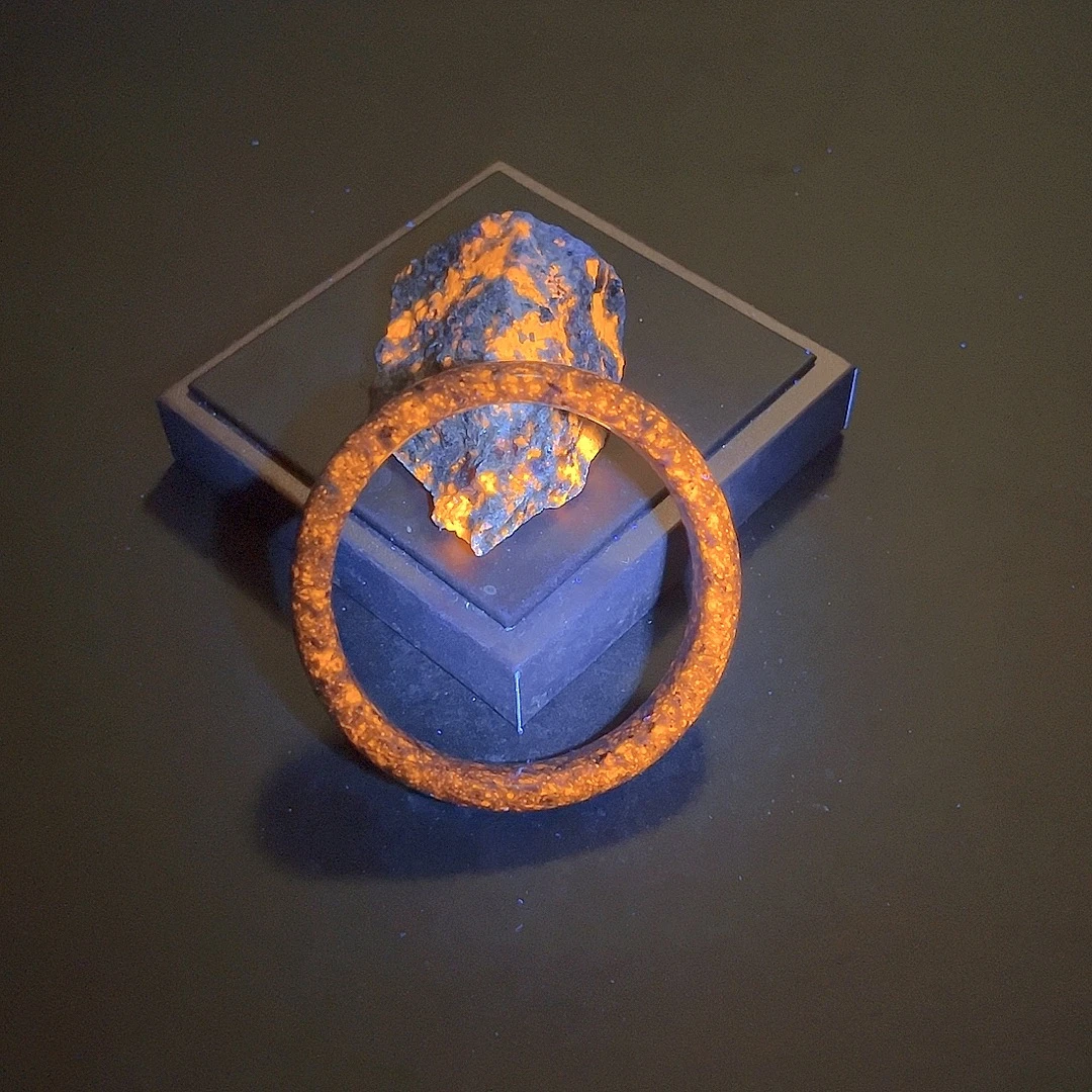 正品保证 天然奇石火灵芝药王石满火宽版手镯