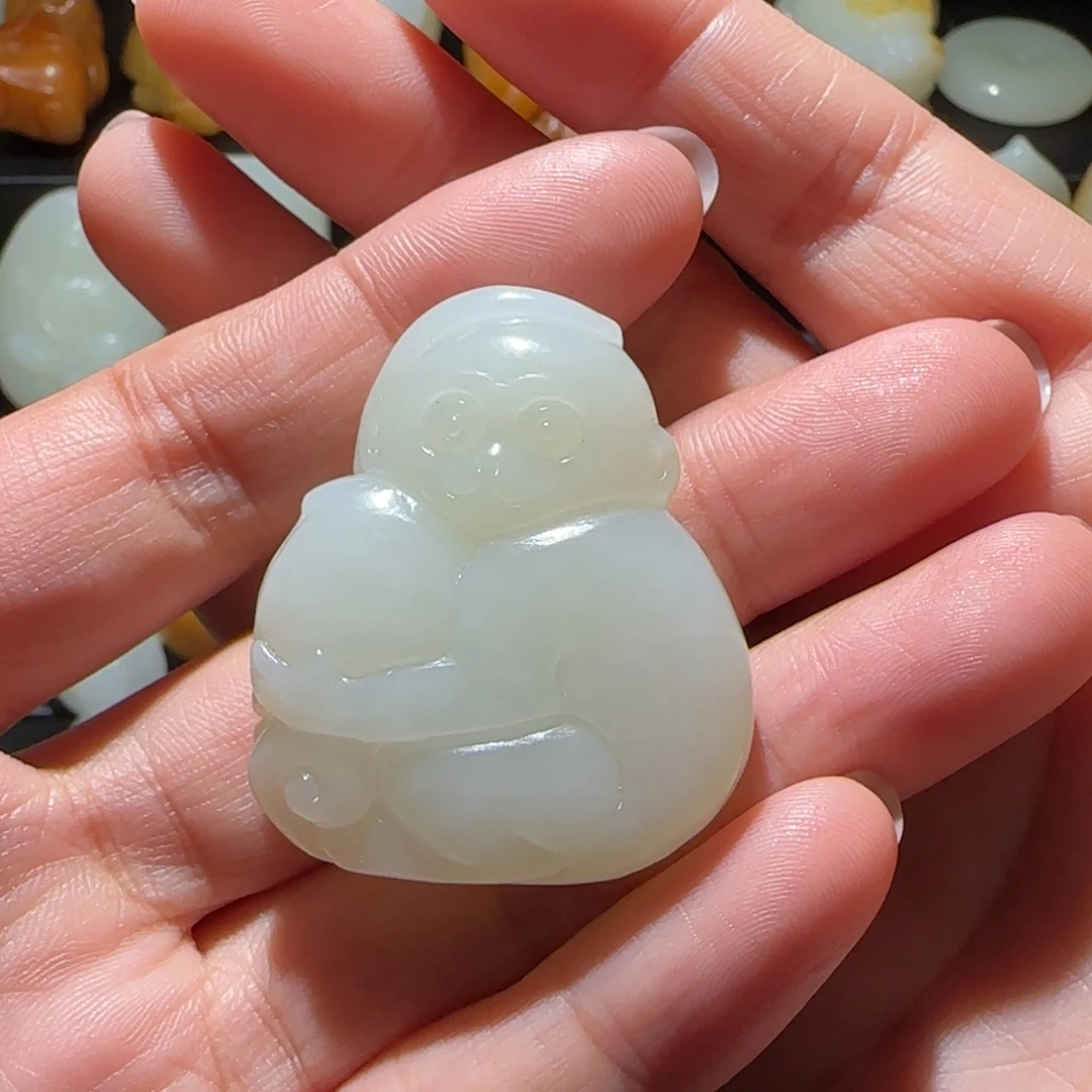 云***轻和田玉未镶嵌颈饰