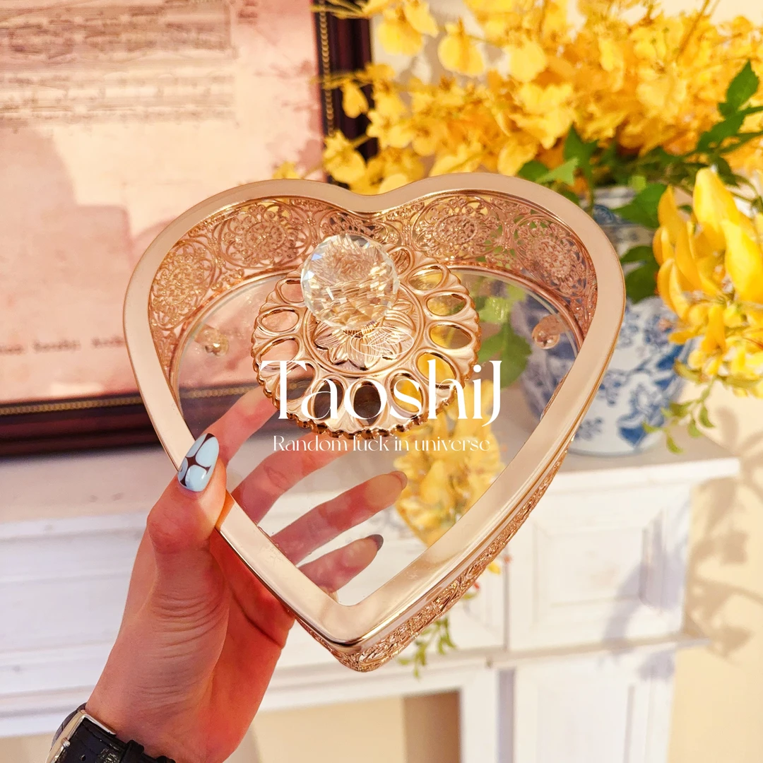 欧式干果盒时尚高档心形果盘精美金色花纹轻奢客厅收纳果盒可爱