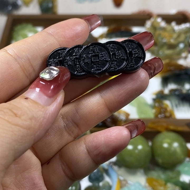 蛇纹石玉未镶嵌吊坠