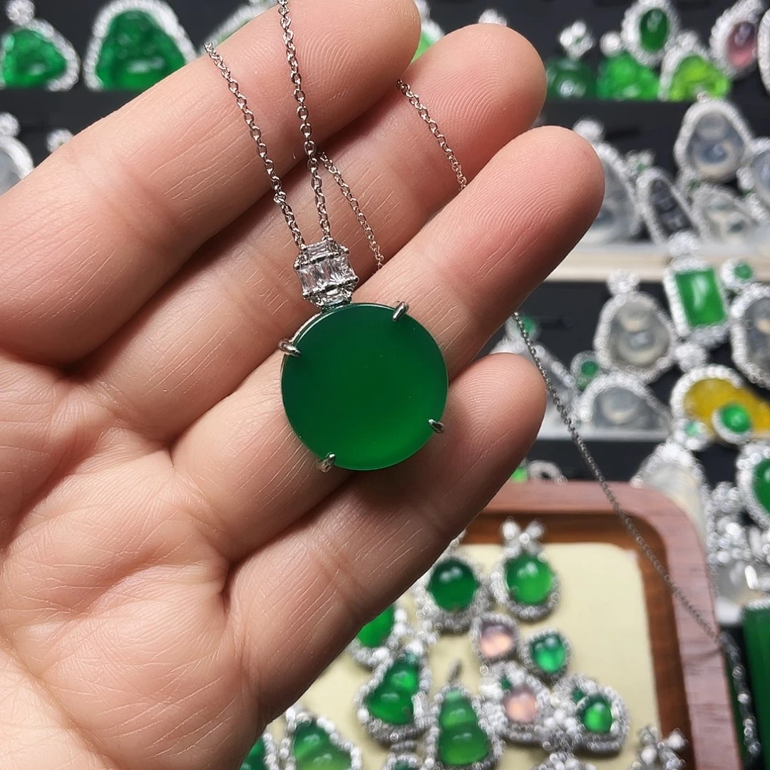 玛瑙/玉髓颈饰合金