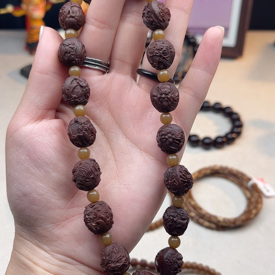 紫金鼠手串紫金鼠关公手持