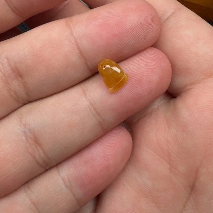 翡翠颈饰未镶嵌妞***人