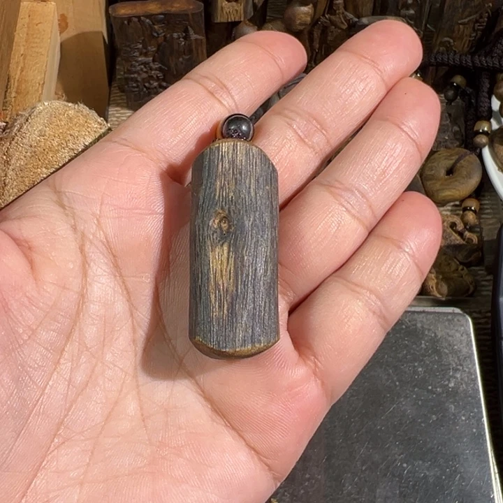 吊坠沉香紫棋楠沉香吊坠4.4克