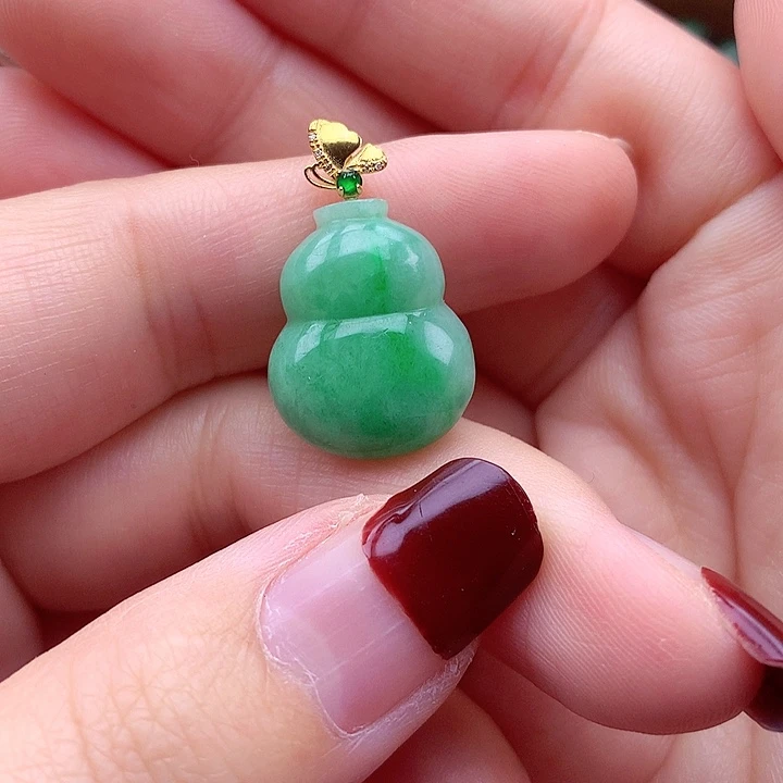 翡翠颈饰18K金镶嵌翡翠