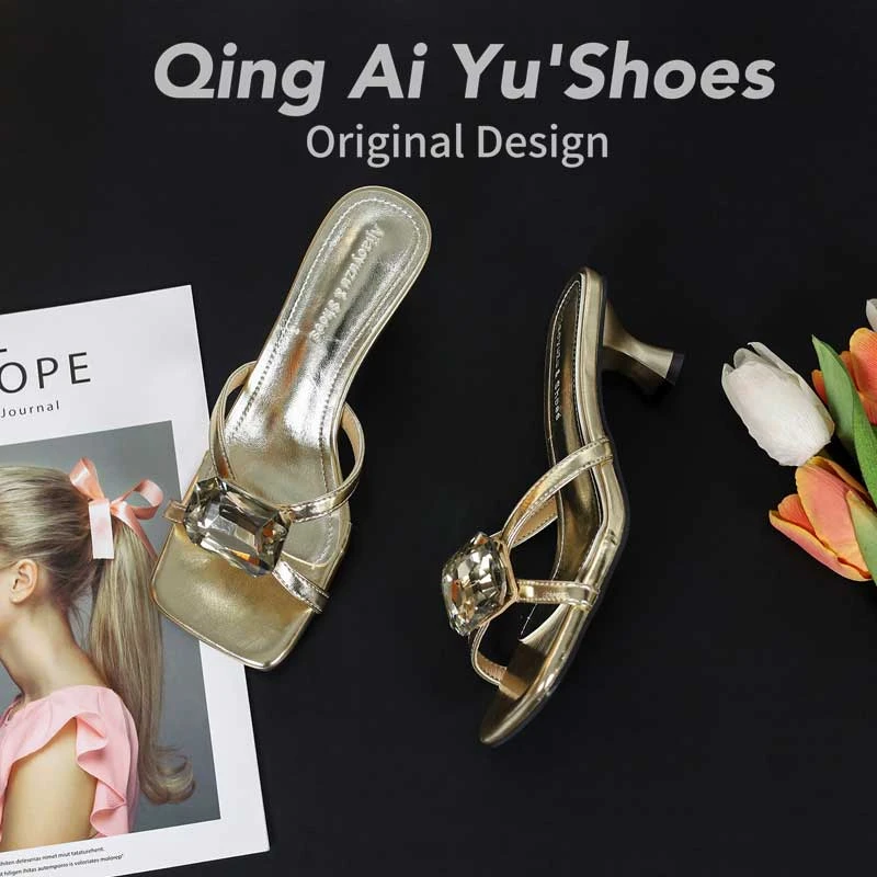 高级大水钻2025年夏季新款小众外穿猫跟方头休闲爆款凉拖鞋蝴蝶