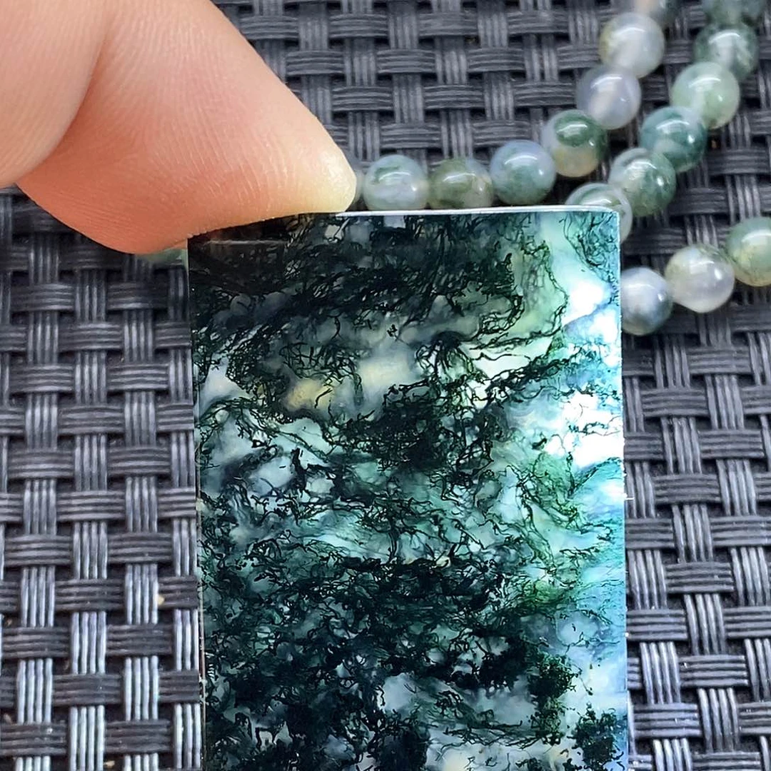 未镶嵌颈饰玛瑙/玉髓辞