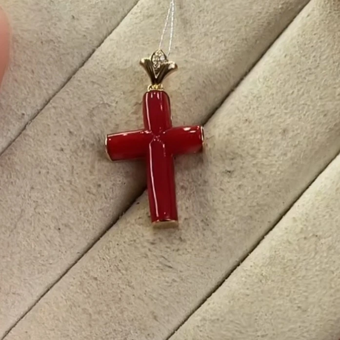 天然宝石红珊瑚吊坠