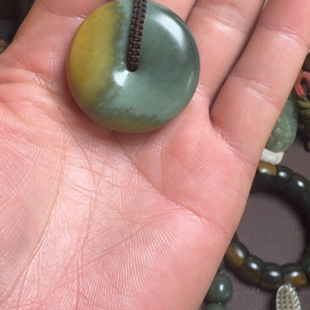 岫岩河磨玉（透闪石质玉）未镶嵌挂件