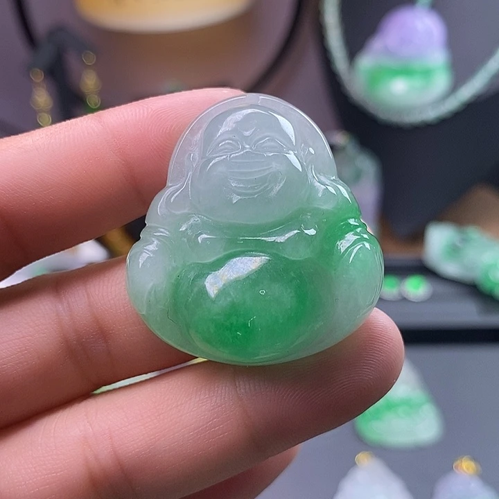 翡翠未镶嵌吊坠(赠链)