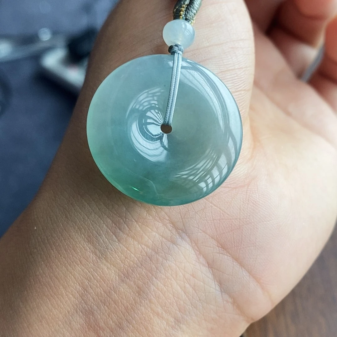 翡翠未镶嵌颈饰翡翠首饰