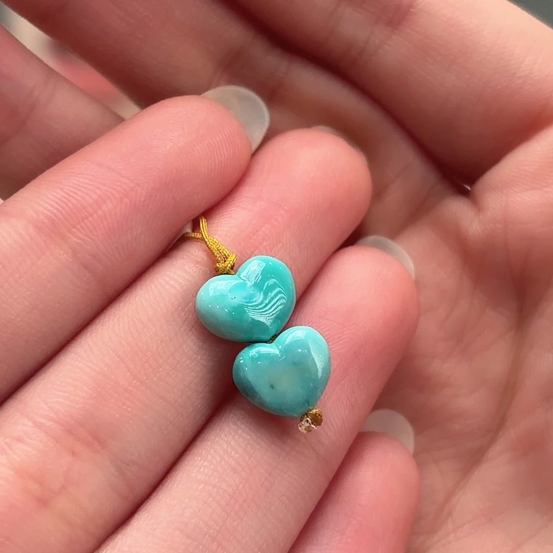 绿松石未镶嵌颈饰