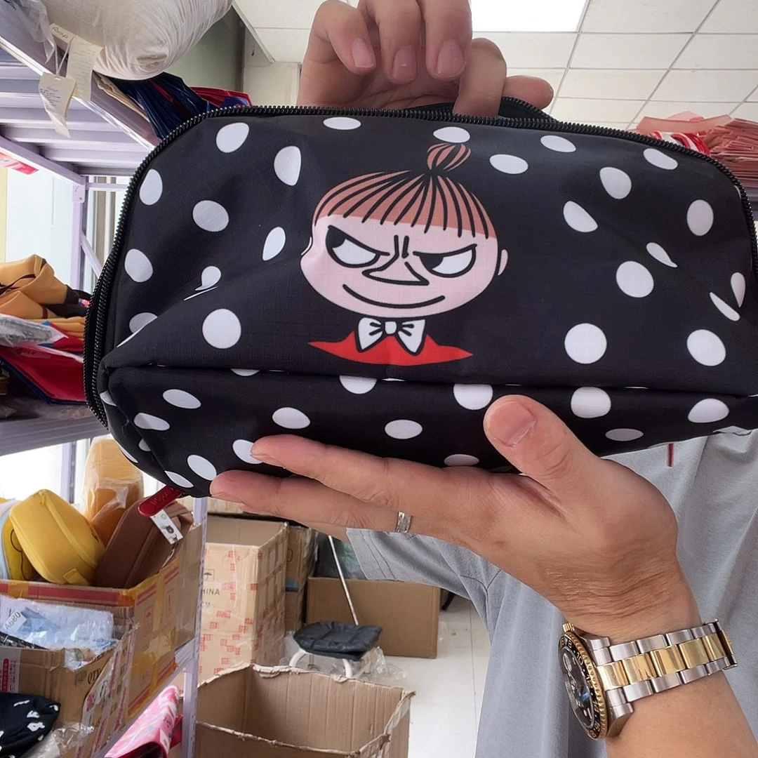 PU化妆包等各种产品的