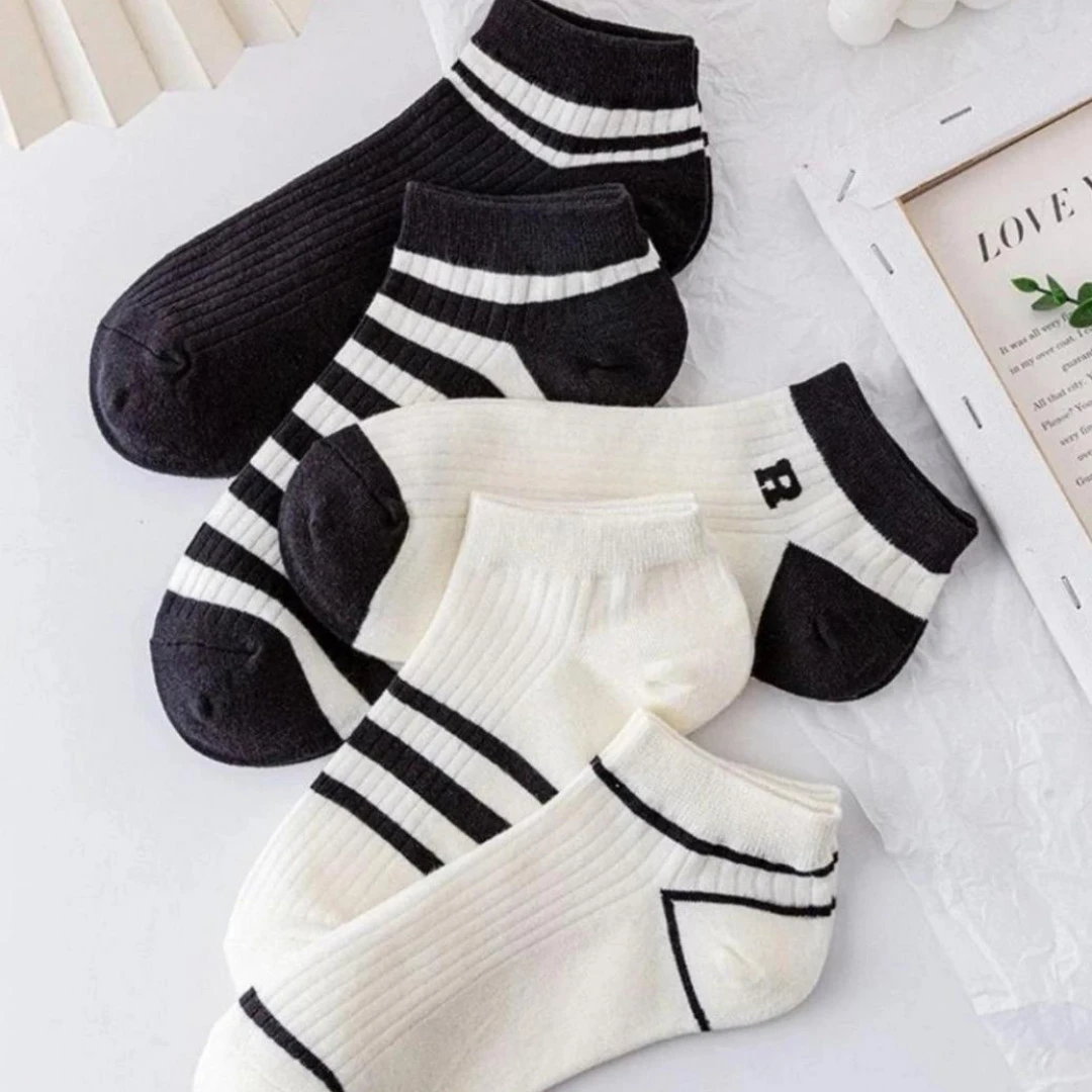白色袜子短筒春秋季浅口船袜吸汗透气女薄款简约黑白不掉跟短袜QL