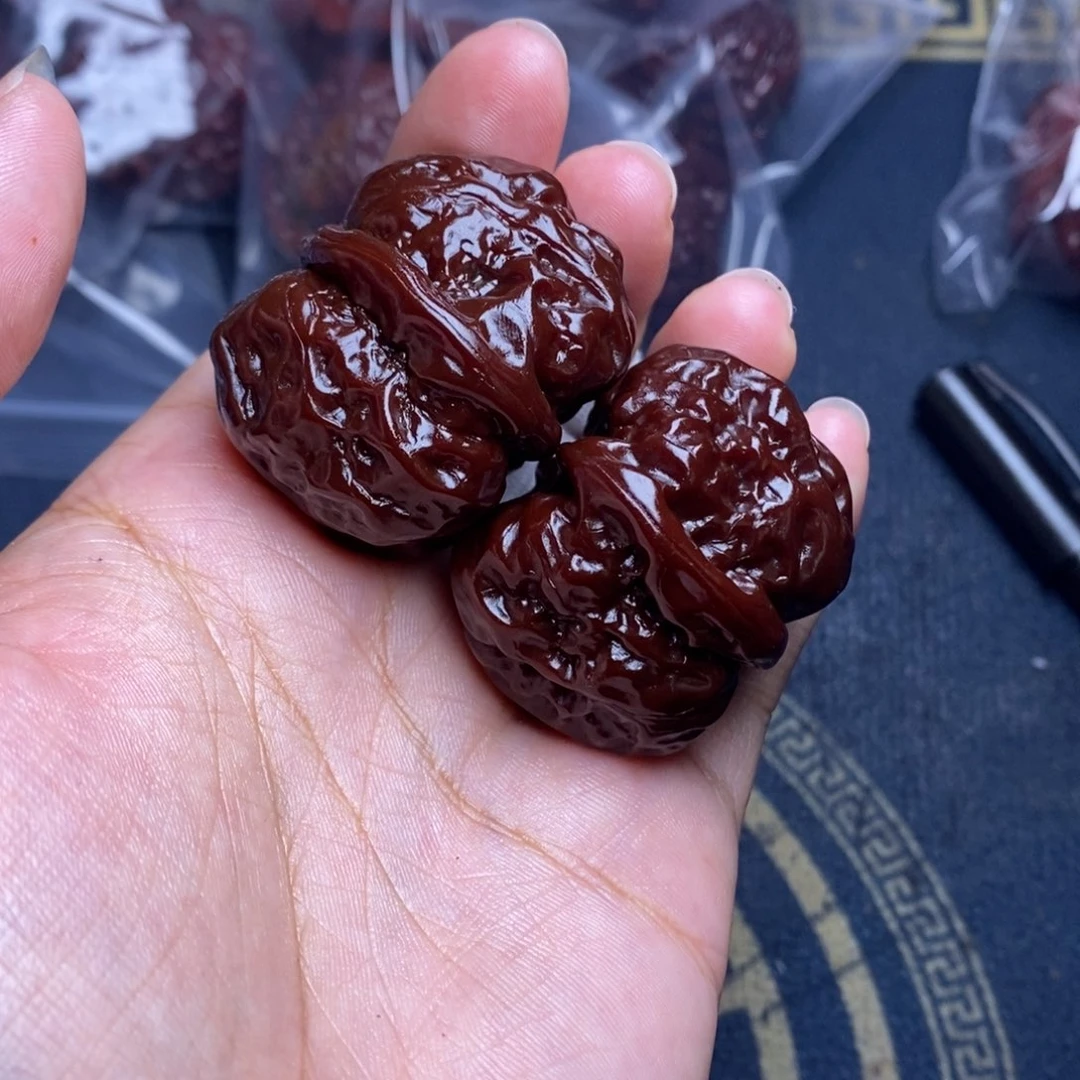 文玩核桃吊坠蛤蟆头37 肚子40