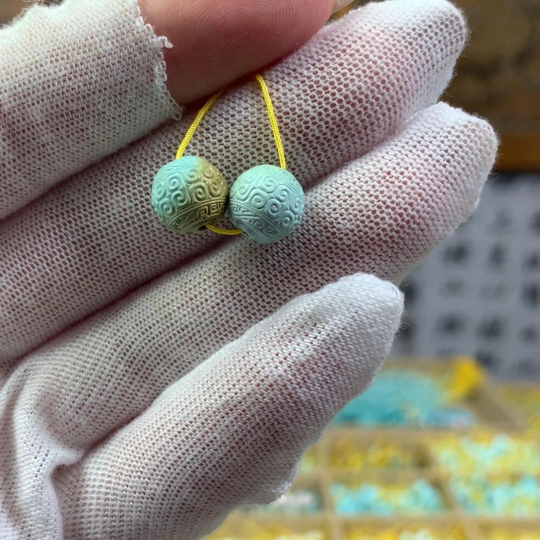 绿松石未镶嵌挂件