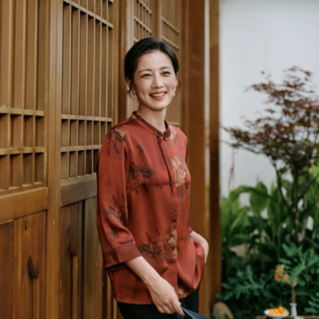 老美华秋女仿桑蚕丝黑丝提花新中式七分袖衬衫433206012