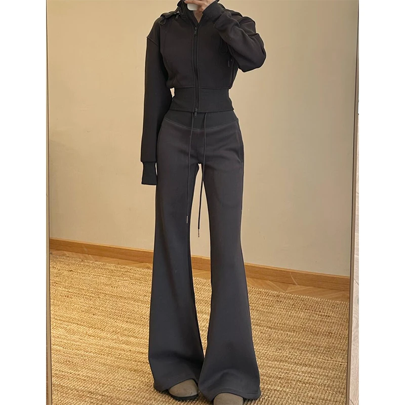 高级感休闲套装女早秋新款气质修身运动连帽卫衣外套喇叭裤两件套