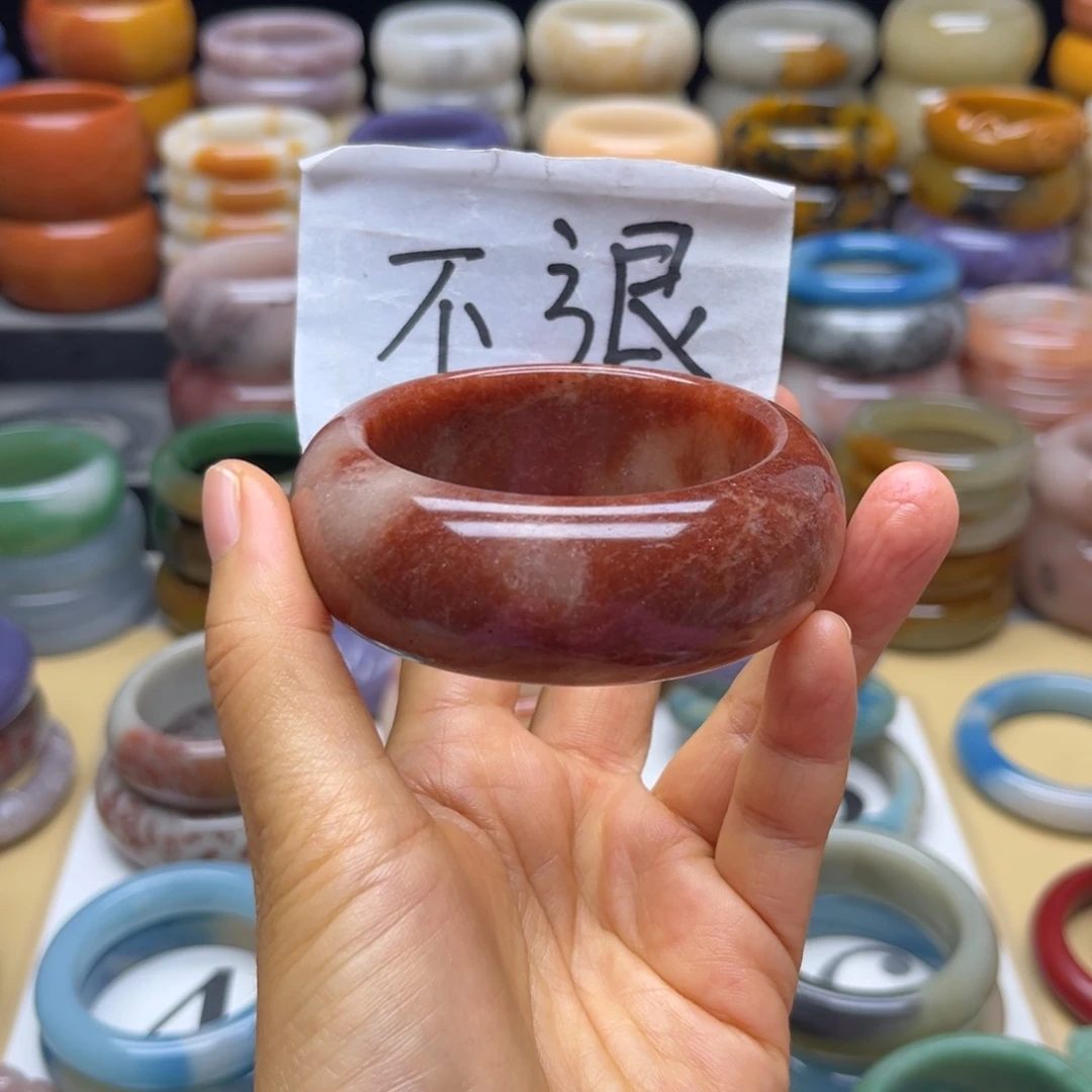沉***&未镶嵌手镯石英质玉