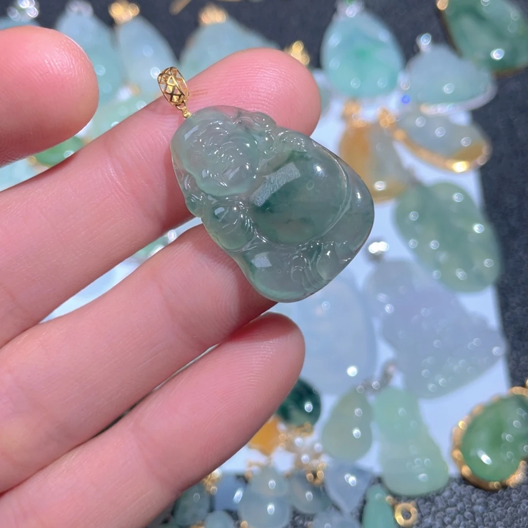 翡翠颈饰18K金镶嵌翡翠