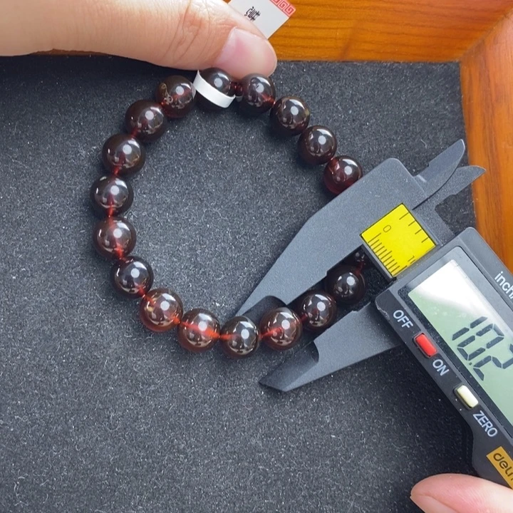 未镶嵌琥珀珠宝奇石