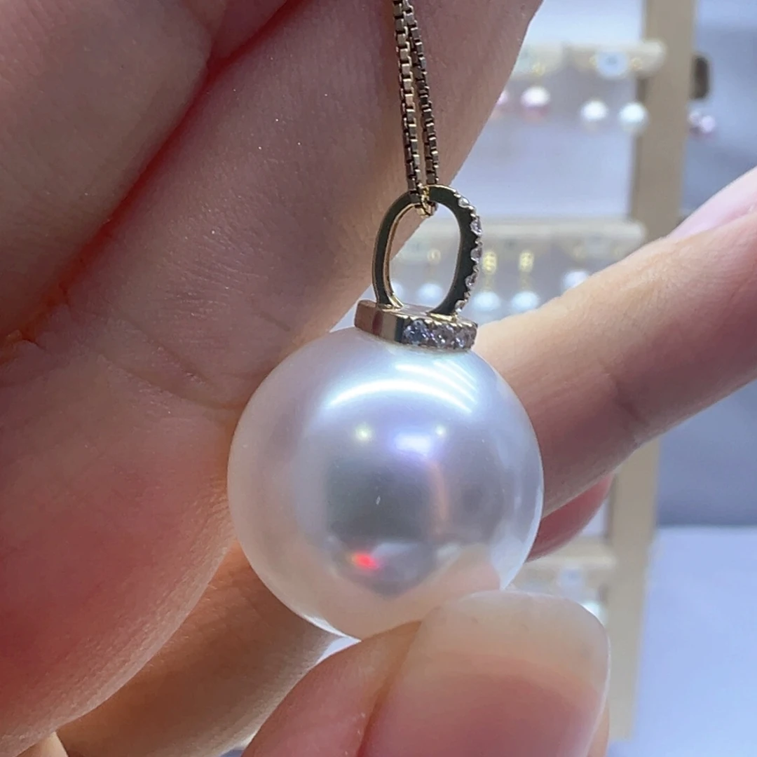 18K金镶嵌淡水珍珠耳饰