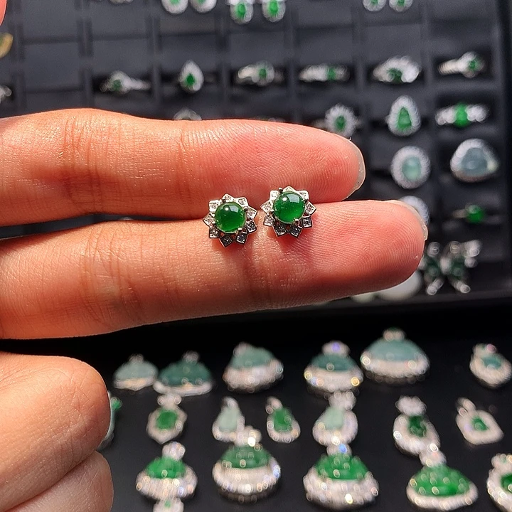 翡翠未镶嵌耳钉耳钉