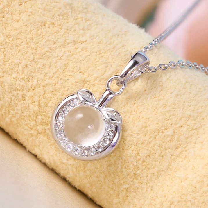 天然A货高透石英质玉俄白蛋面镶嵌苹果造型项链时尚小众百搭女士