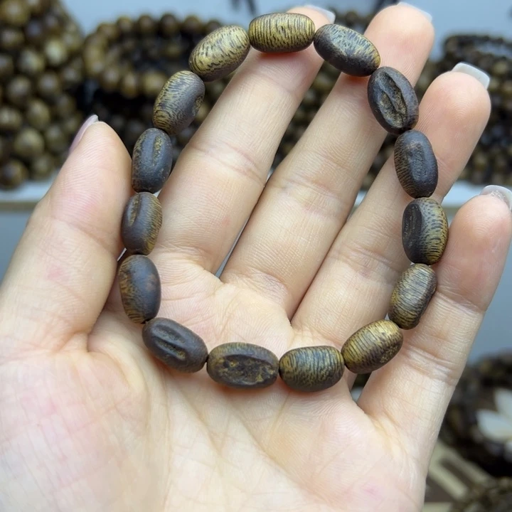 沉香碎屑沉香种植奇楠留疤珠6.3克99结油