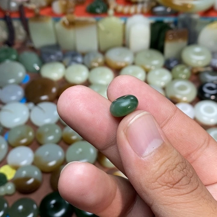 和田玉未镶嵌吊坠(不含链)