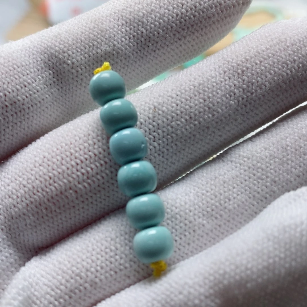 绿松石颈饰未镶嵌