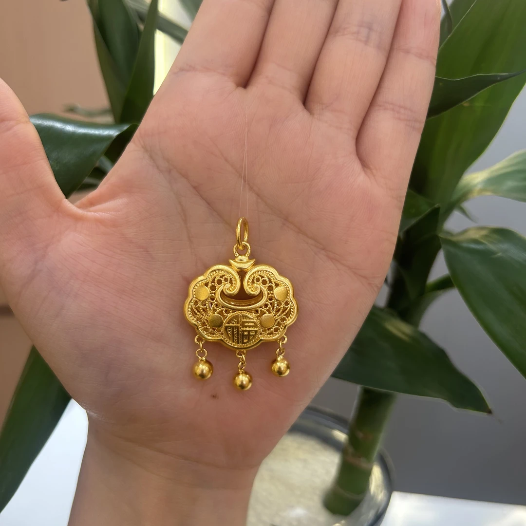 吊坠足银 足银9.06g    包J0.37g     S-JJX62228