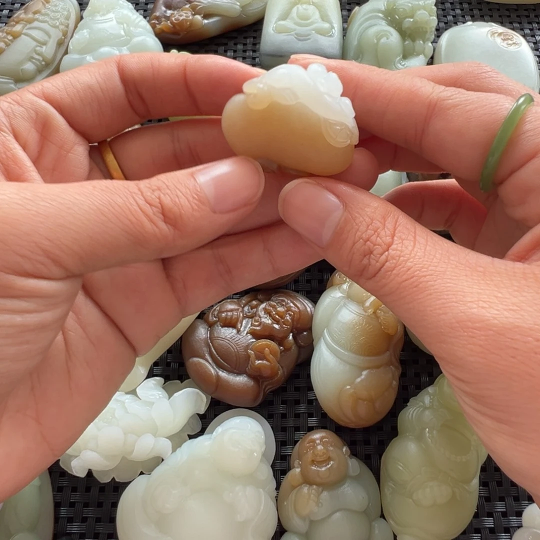 达***岭和田玉未镶嵌颈饰