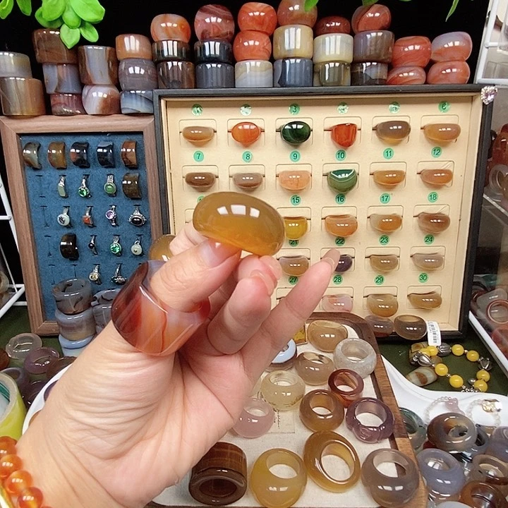 合金戒指玛瑙/玉髓静***醒