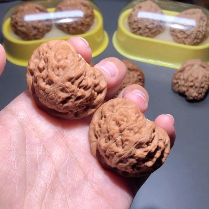 文玩核桃把件40宫灯