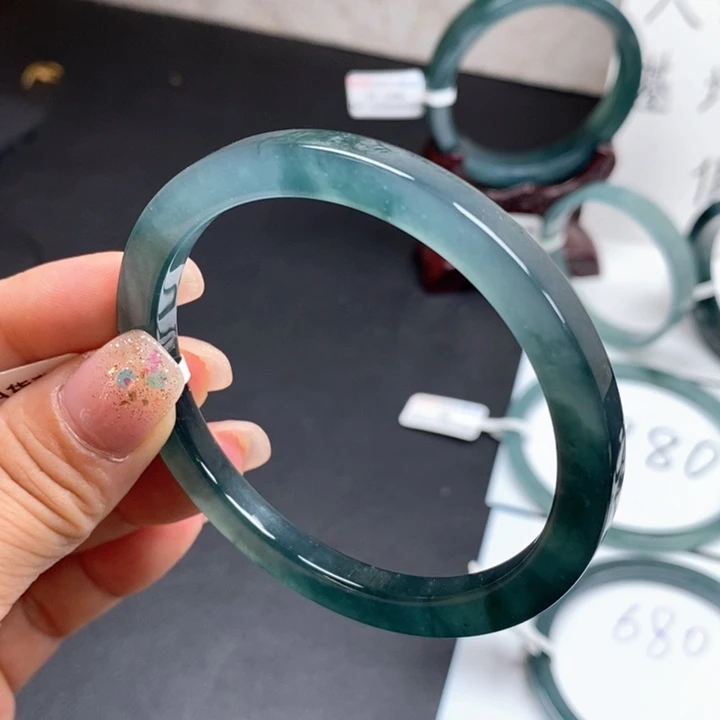 翡翠手镯未镶嵌58尺寸