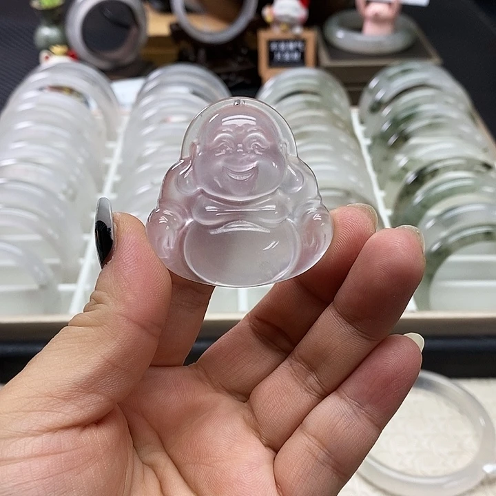 石英质玉（金丝玉）未镶嵌颈饰