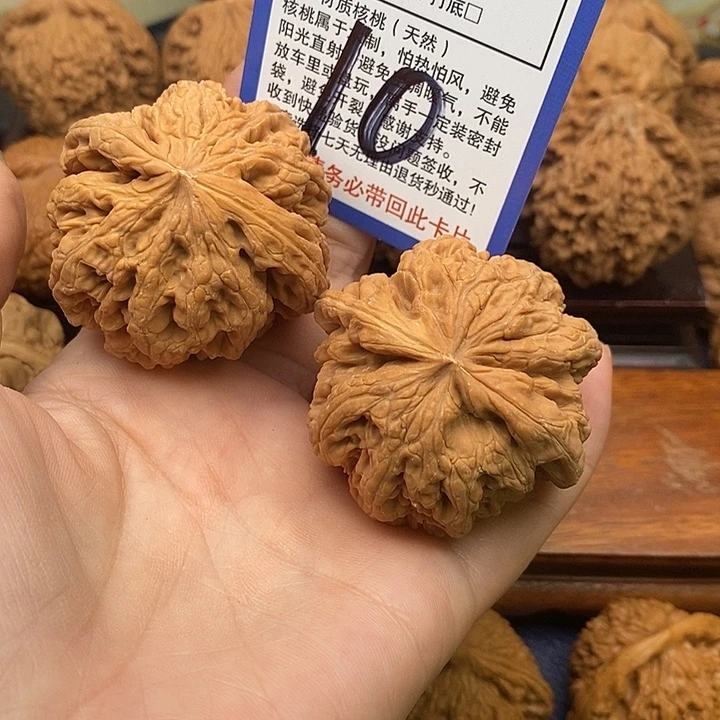 吊坠桃核粗筋狮子头48