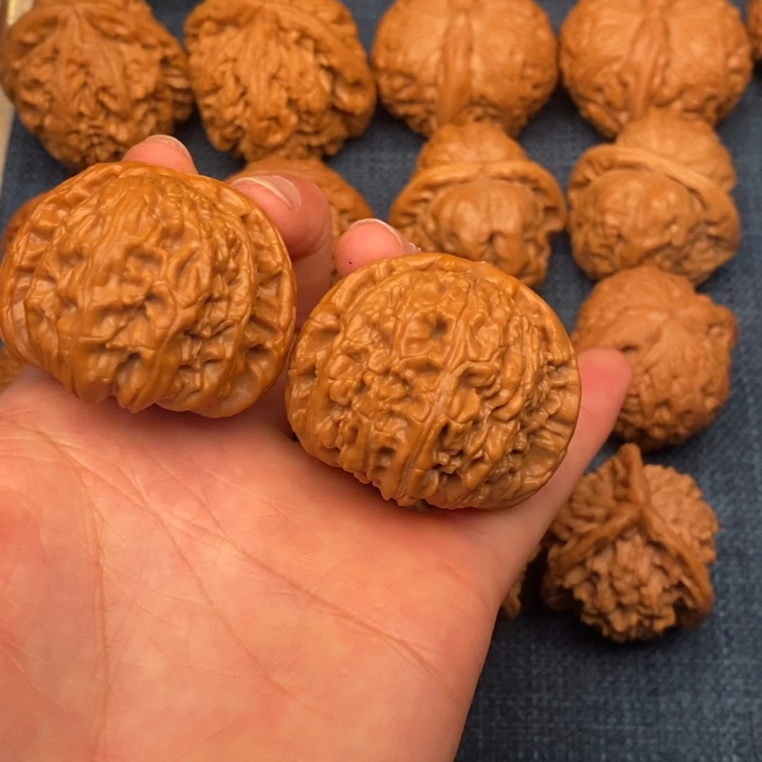 无***言文玩核桃把件42闷白