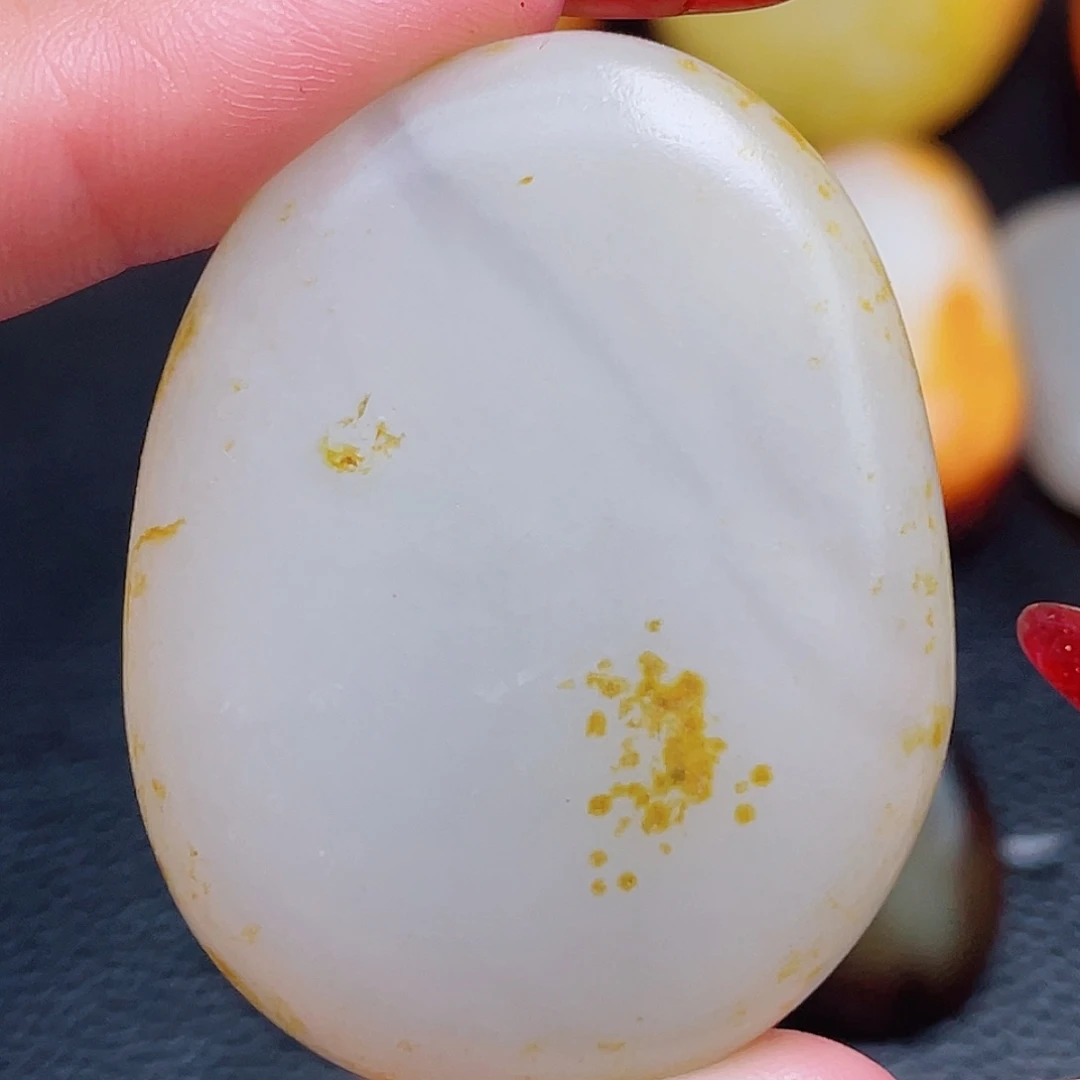 和田玉未镶嵌珠宝奇石