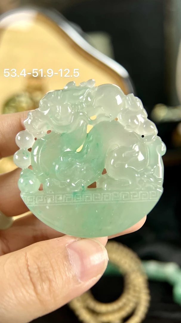 高冰起胶天然玉石A货麒麟圆牌 产品多样性仿古