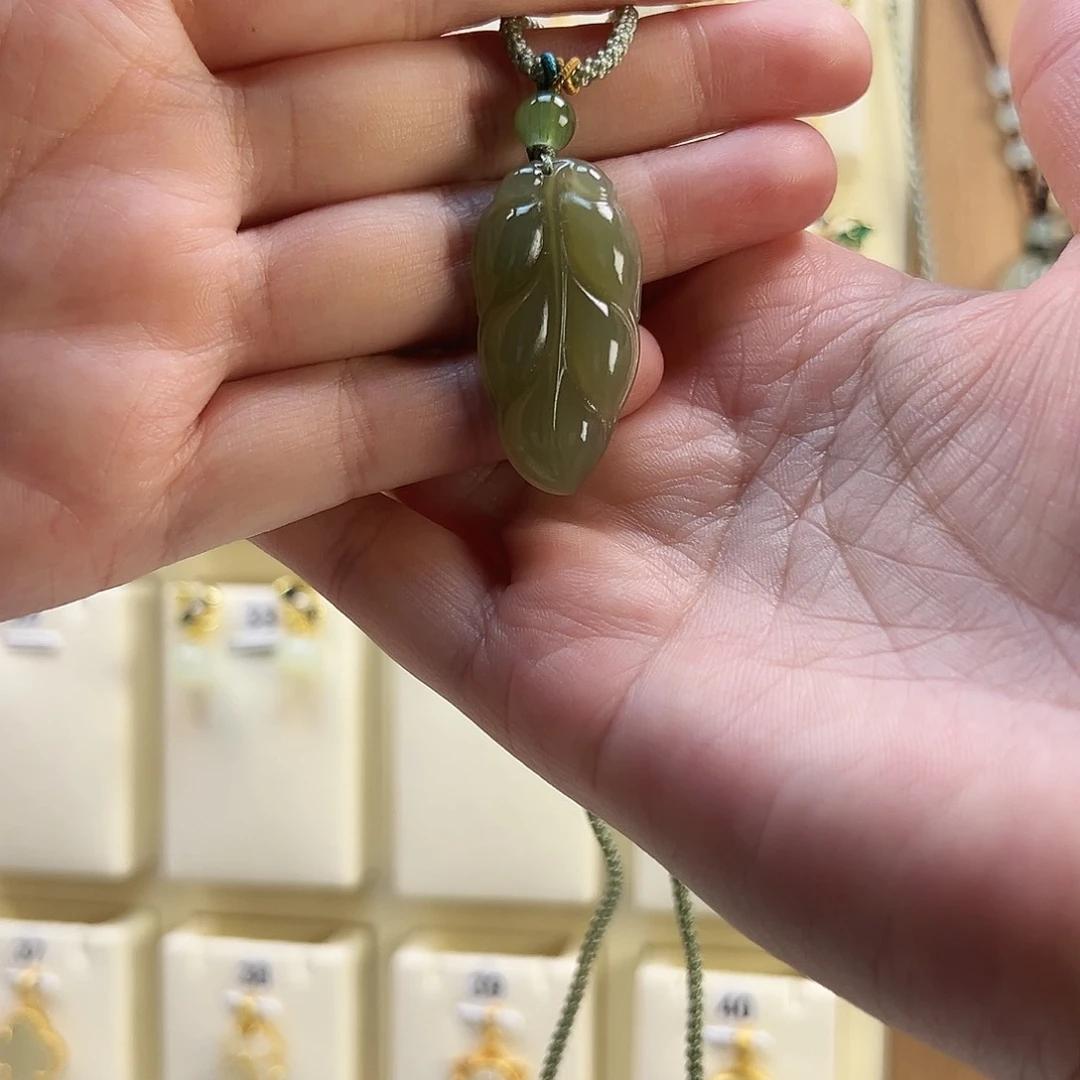 和田玉未镶嵌颈饰徐*多