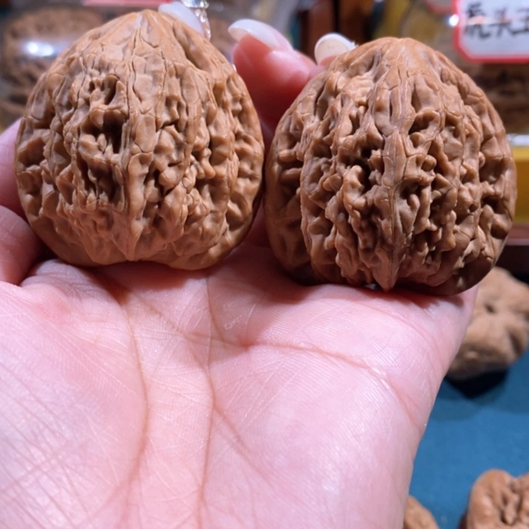 【闪购商品】文玩核桃吊坠用****3虎头王