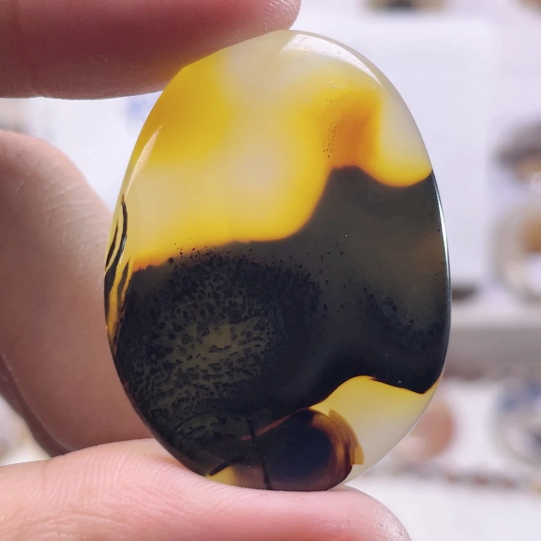 玛瑙/玉髓未镶嵌珠宝奇石