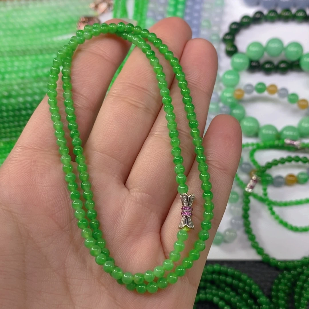 翡翠18K金镶嵌颈饰缅甸天然翡翠冰种阳绿小米珠锁骨链3.5