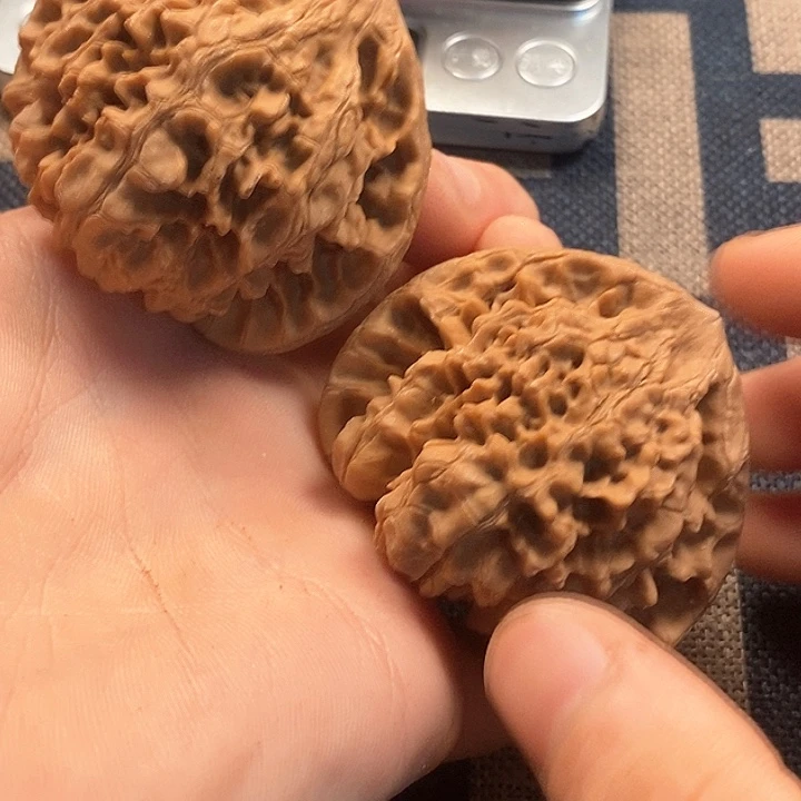 吊坠桃核全品官帽