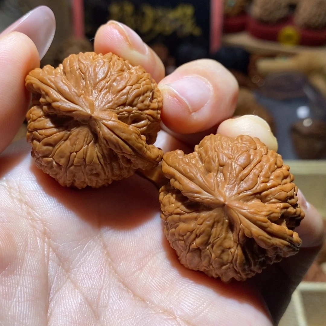 把件文玩核桃闷白 38 尺