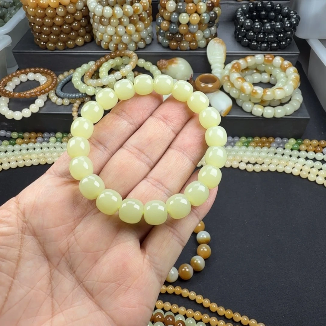 就***儿和田玉未镶嵌手链