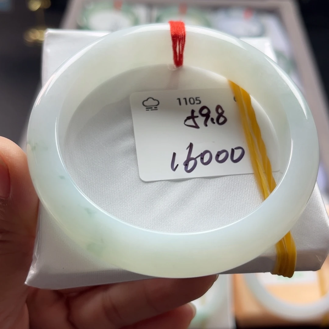 翡翠未镶嵌手镯59.8正圈 胶到极致，完美