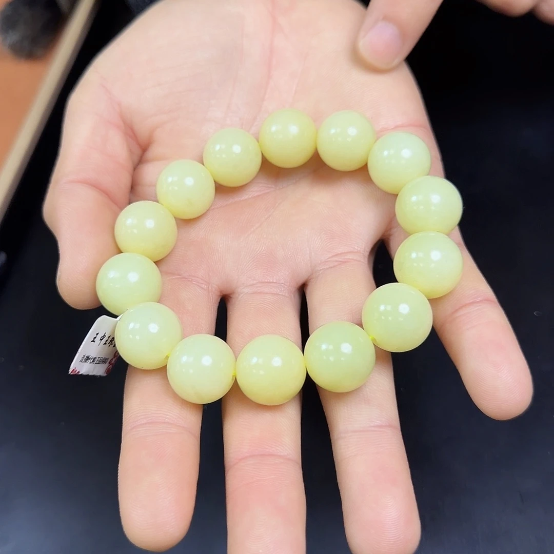 茜***主和田玉未镶嵌手串黄口手串